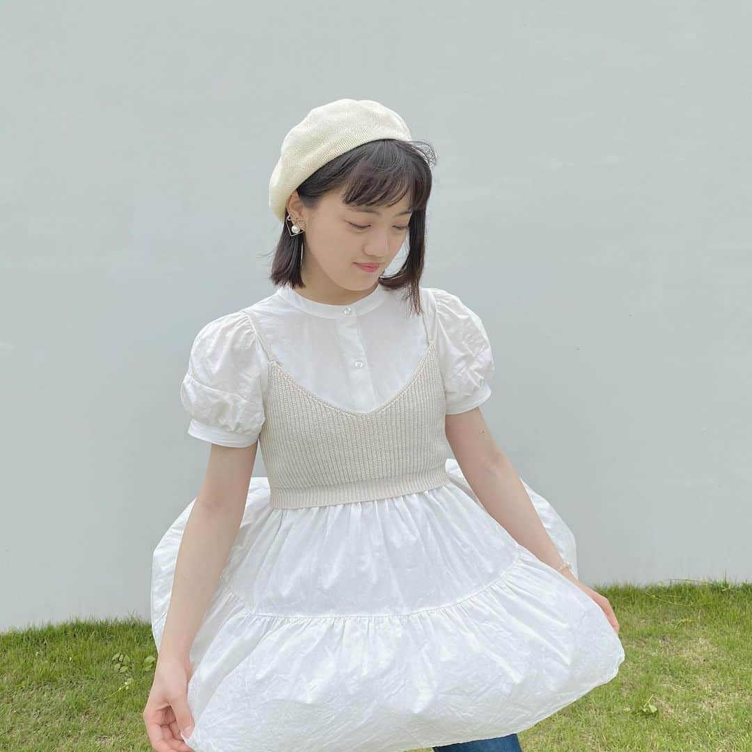 希山愛さんのインスタグラム写真 - (希山愛Instagram)「* 白い洋服を着るときは 汚さんように気をつけようって思うけど 絶対何か汚してしまうんです〜🙄  なんで汚れると〜笑  #あいcode #ootd #heather  #希山愛 #ばってん少女隊」7月11日 20時00分 - kiyama_ai_official