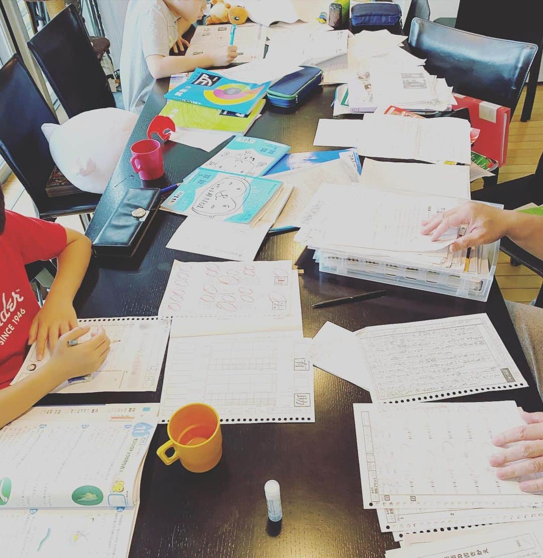 二ノ宮知子さんのインスタグラム写真 - (二ノ宮知子Instagram)「息子たちが自主学習の日。 期末テストもあるので大変な事に。」7月11日 11時04分 - tomokoninomiyaa