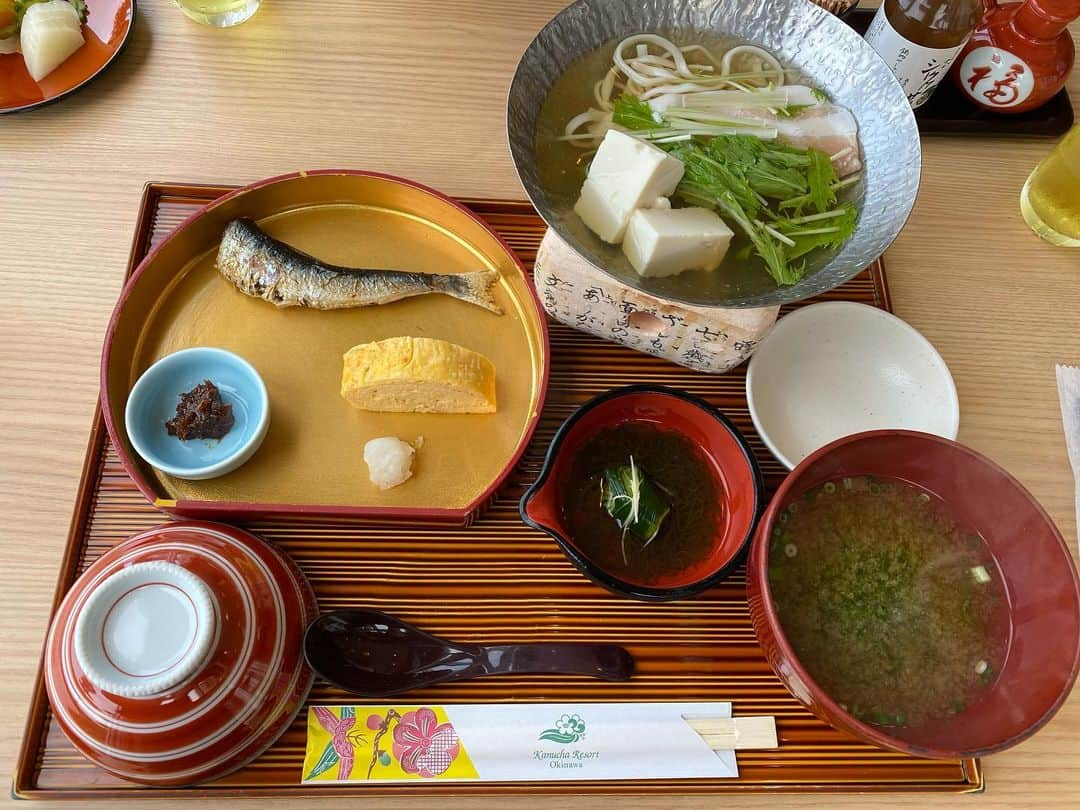 西條 祐也さんのインスタグラム写真 - (西條 祐也Instagram)「・ 沖縄で泊まったホテル カヌチャベイホテル＆ヴィラズ🌺  広すぎてカート移動楽しかった😋 プールもビーチもあるし1日遊べました🙏  #沖縄 #カヌチャリゾート #那覇 #名護 #恩納村 #旅行 #水納島 #シュノーケリング #resort #沖縄旅行 #okinawa」7月11日 11時45分 - yuyaman222