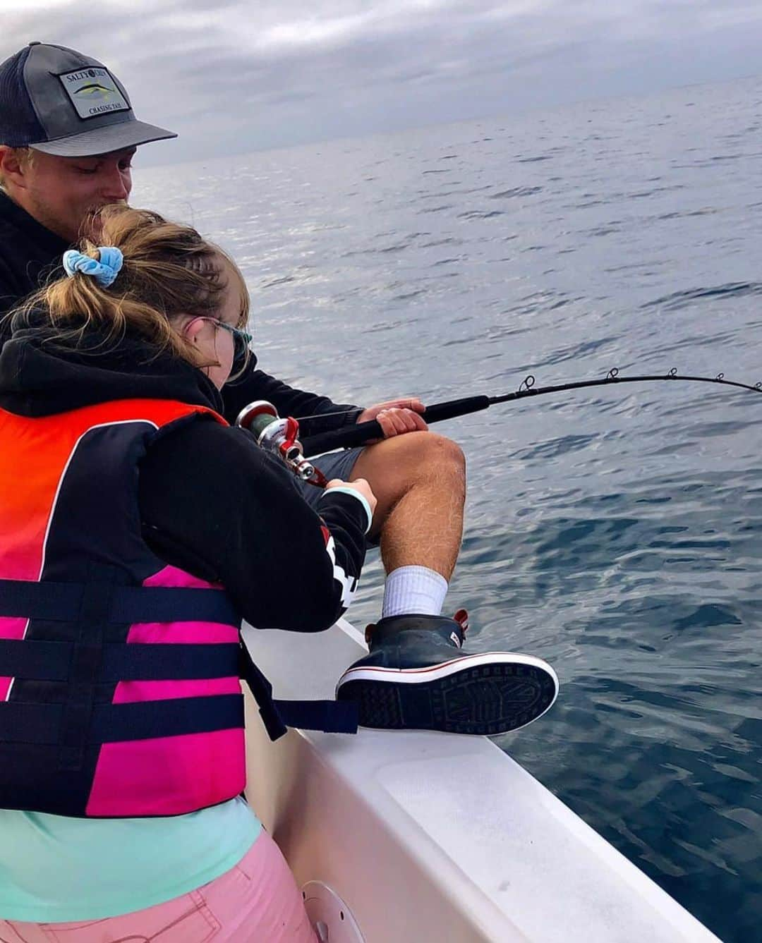 Electric_Fishingさんのインスタグラム写真 - (Electric_FishingInstagram)「@willhuston21 putting Becca on her first yellowtail.  Good stuff⚡️⚡️⚡️⁣ ⁣ #ElectricSunglasses⁣ #PolarizedSunglasses⁣ #StyleThatPerforms⁣ #ElectricFishing」7月11日 12時40分 - electric_fishing