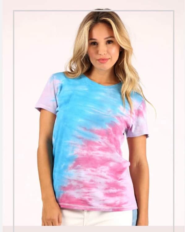 のインスタグラム：「Nothing says summer more than our ice cream tye dye tee 🍦Grab yours today👌🏼 . . . . . . . . . . . . .  #wholesale #ootd #graphictees #stylewild #fashioninsta #createcultivate #fashiongram #fashioninspo #boutiqueshopping #boutiqueclothing #trending #wholesaleclothing #styletrends」