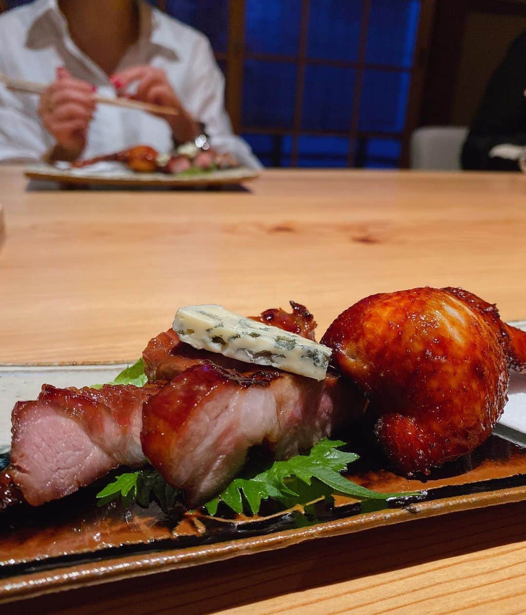 鬼辻麻衣さんのインスタグラム写真 - (鬼辻麻衣Instagram)「最高だったなぁ、、🤤🧡 ・  チャーシューとブルーチーズの組み合わせが天才的だった。。！ どのお料理も美味しくて幸せでした🐼❤️ #にしぶち飯店 #京都グルメ」7月11日 20時15分 - kitsumai