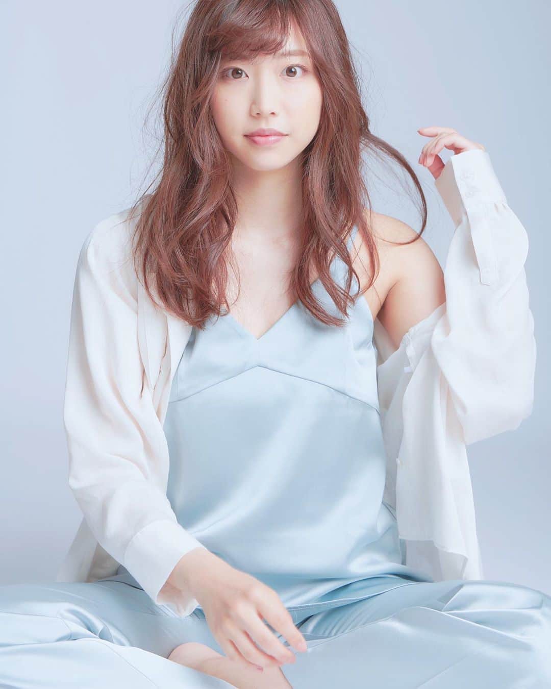 渥美友里恵のインスタグラム：「☀️ 🥣﻿ 🦕 ﻿ #shooting  #渥美友里恵」