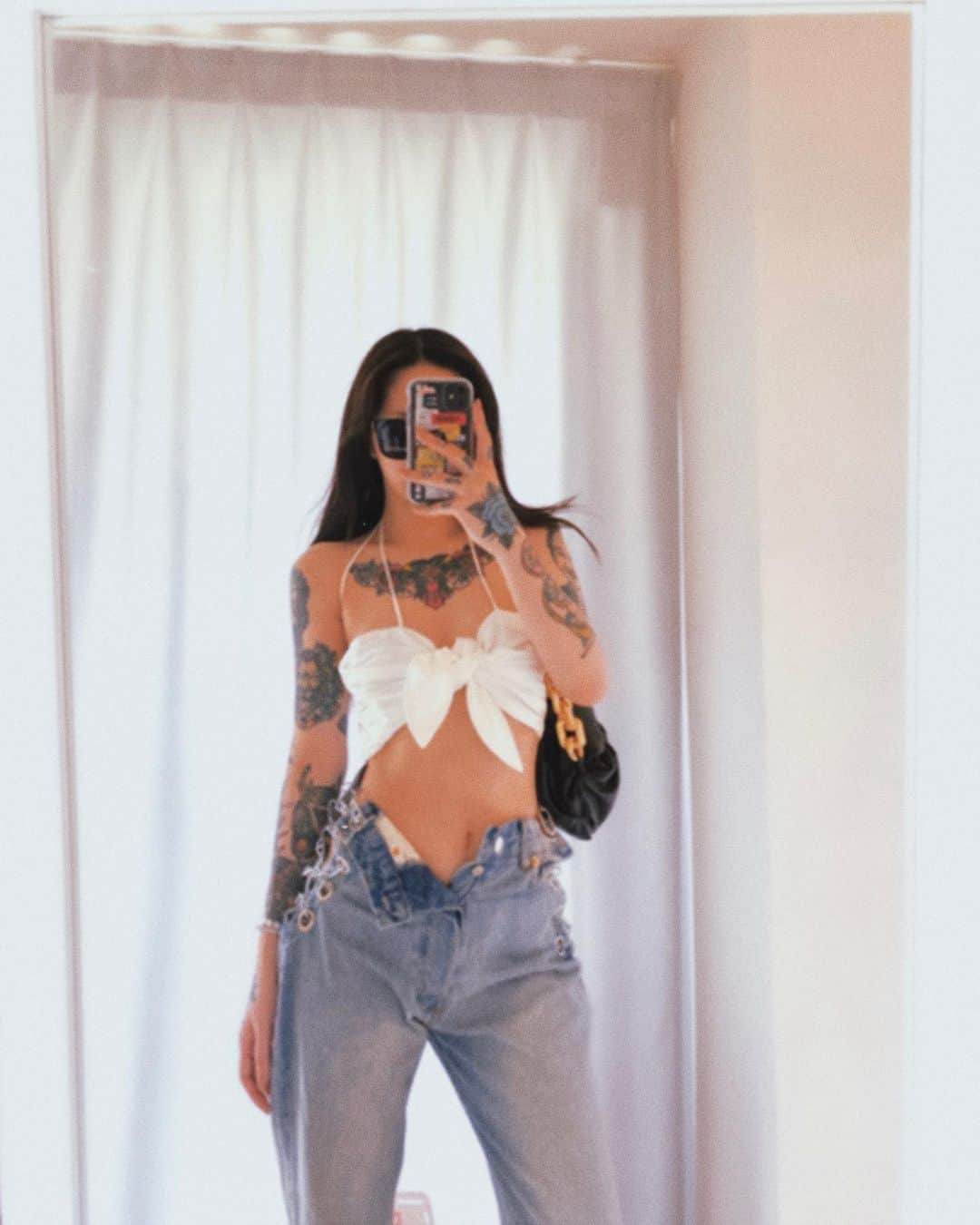 Abby Chenのインスタグラム：「Saturday mood 🦋」