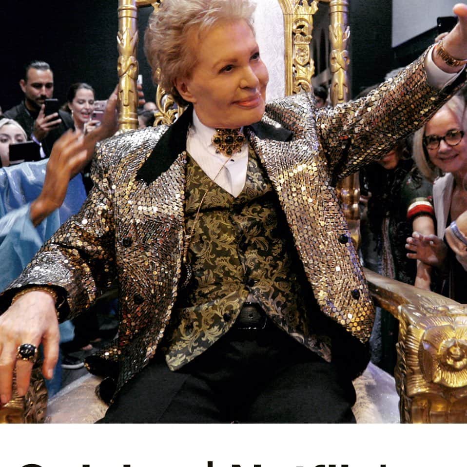 キャシー・グリフィンのインスタグラム：「Omg! #waltermercado  Watch the @netflix doc @muchoamormovie   #fabulous #lgbt #astrology」
