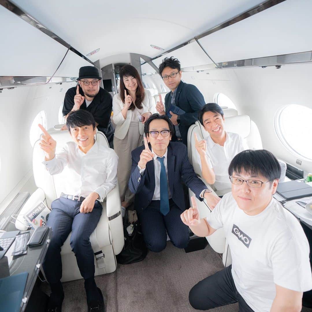 熊谷正寿さんのインスタグラム写真 - (熊谷正寿Instagram)「先週は宮崎のパートナー（社員さん）170名の激励、新オフィス視察、女子プロゴルファーの脇元華選手と契約するために宮崎までひとっ飛び。10年ぶりの宮崎は空がとても大きかった。開放的で明るく、お付き合いのしやすい方々が多かったな。みなさまの印象は「太陽」。大変にお世話になりました。ありがとう！  #pilot #aw109 #helicopter #helicopters #agusta #agustawestland #bike #bikelife #biker #gulfstream #gulfstreamg650」7月11日 15時42分 - masatoshi_kumagai