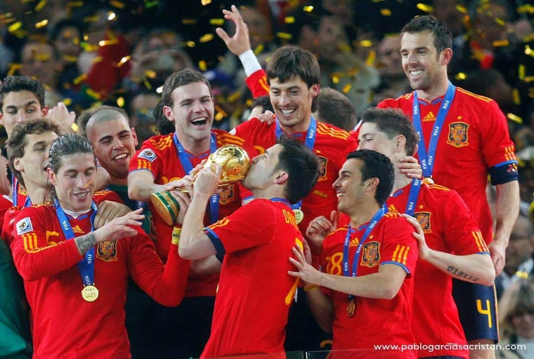 ダビド・ビジャさんのインスタグラム写真 - (ダビド・ビジャInstagram)「Feliz décimo aniversario de una alegría eterna 🏆🥇⚽♥ #campeonesdelmundo #worldcup2010 📸 @pablo_garcia_sacristan」7月11日 15時59分 - davidvilla