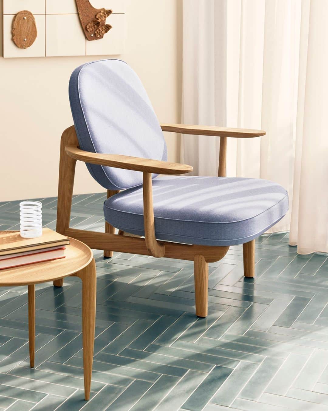 のインスタグラム：「We’re gifting a piece of extraordinary design to a newsletter subscriber - This month the prize is a Fred ™ lounge chair designed by Jaime Hayon. Sign up for the newsletter to qualify, if you haven't already. A link is in our bio.   #fritzhansen #fredloungechair #jaimehayon #chairs #designchair #프리츠한센  #フリッツハンセン」