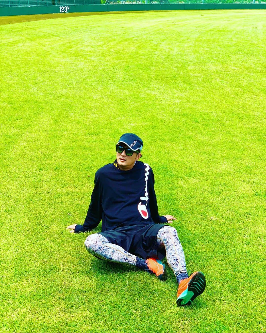 上地雄輔さんのインスタグラム写真 - (上地雄輔Instagram)「ボコボコ母校で汗ダクタクタ #横浜 #野球」7月11日 16時17分 - usk_kmj