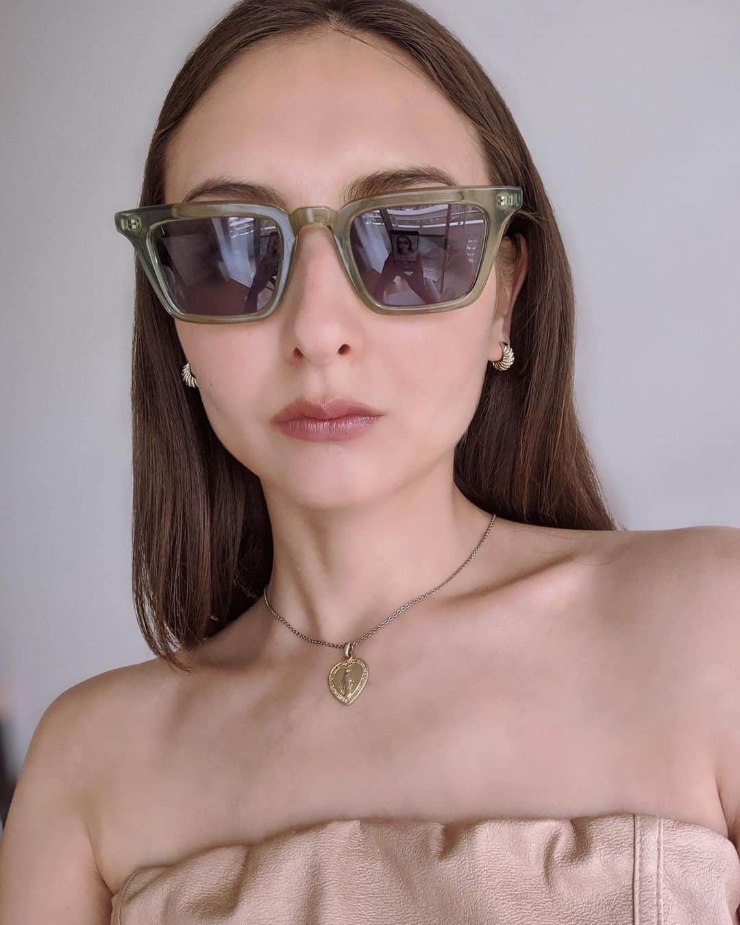 のインスタグラム：「New shades in bottle green💚  @native_sons_eyewear」