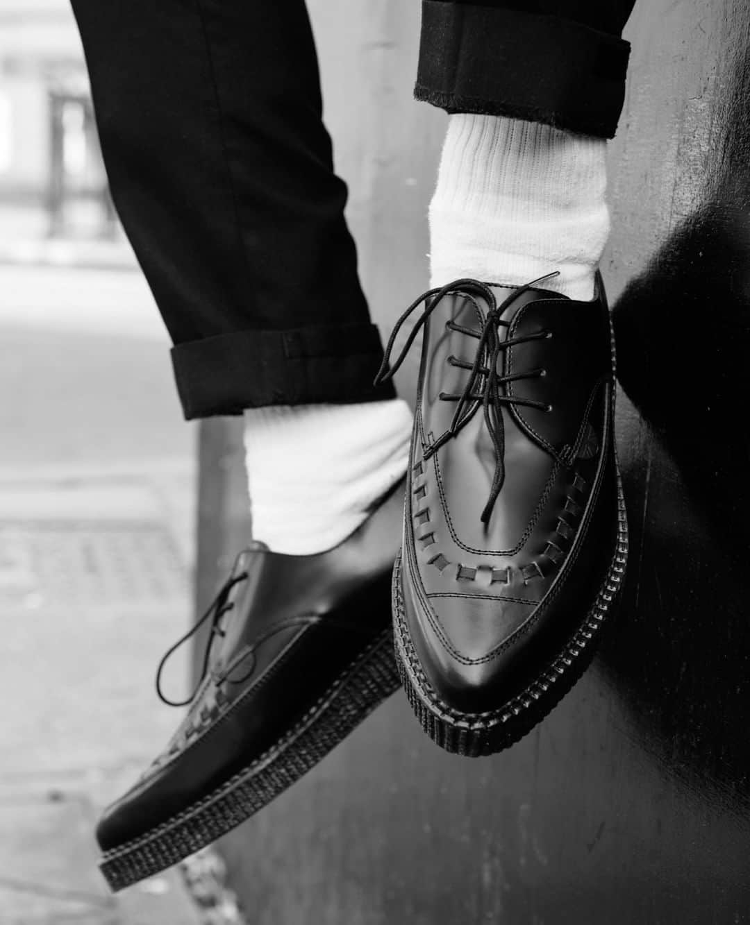 アンダーグラウンドのインスタグラム：「The Original Barfly Creeper- this sharp toe option is available  in UK sizes from 3 to 12 . Available in black leather, black suede and also black and white leather option.⁠ ⁠ Online and from our selected global stockists.⁠ ⁠ ⁠ ⁠ #UndergroundEngland #UndergroundShoes #UndergroundCreeper #BarflyCreeper #Creepers #Underground #Barfly #PointedCreeper #OriginalCreeper」