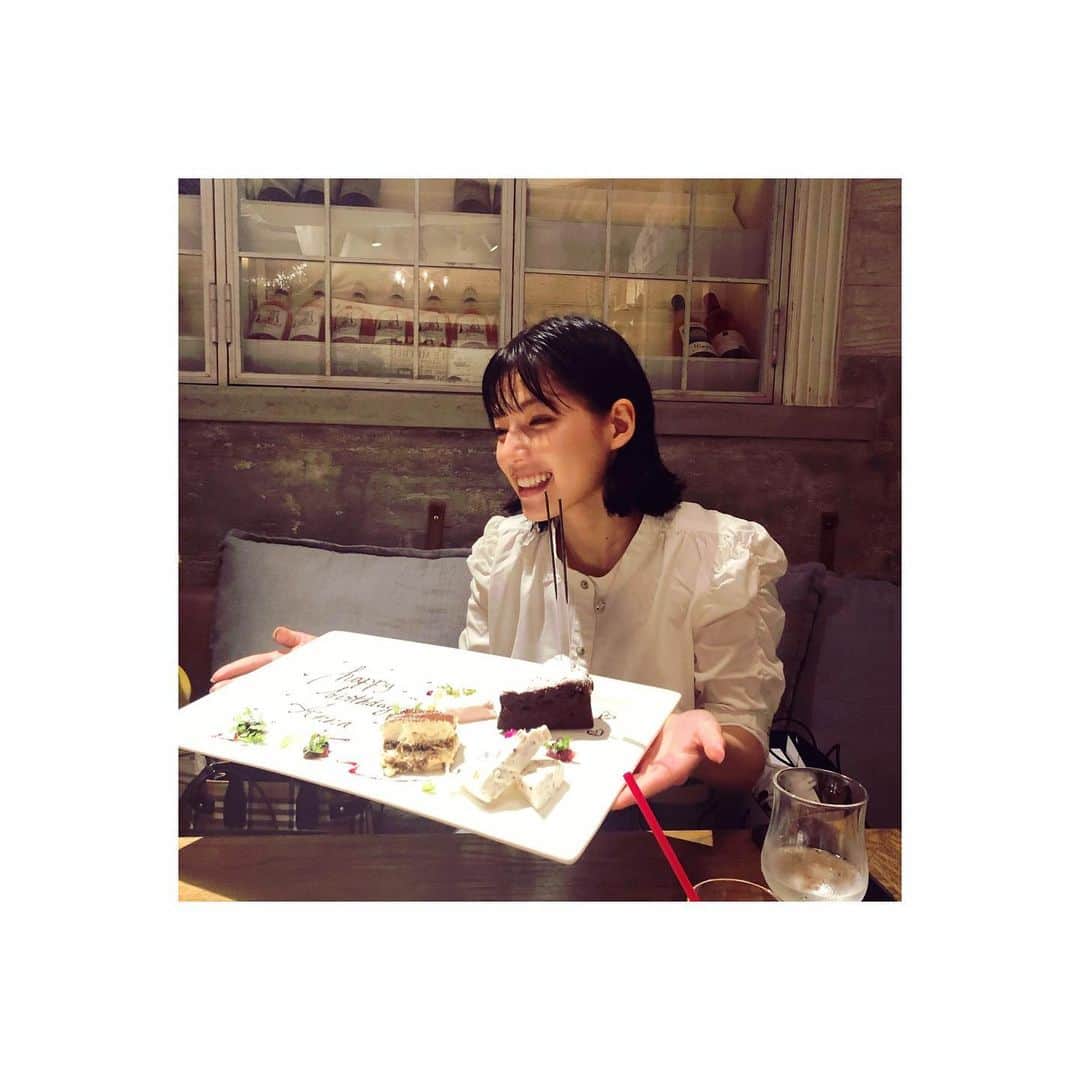 石井杏奈さんのインスタグラム写真 - (石井杏奈Instagram)「22歳になりました😊 たくさんのありがとうを込めて。  📸母」7月11日 17時40分 - anna_ishii_official
