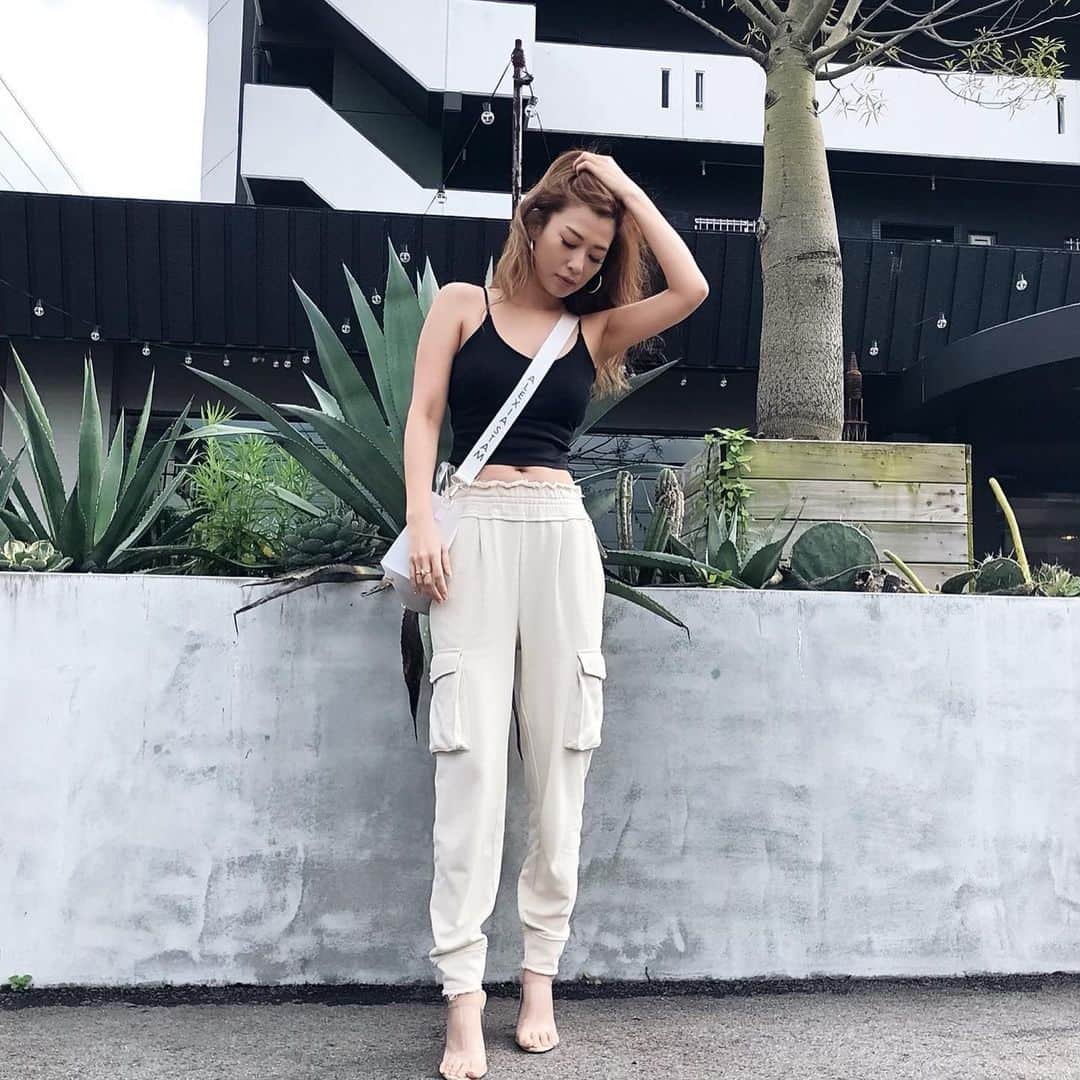長谷川唯のインスタグラム：「・ ・ 7月11日午前1時28分に誕生日しました。みんなメッセージありがとう♥️ ・ ・ 今日は昼からお出かけ〜♥️連れてってくれてありがとうって言いたいところだけ行きたいところは空いてなかった😂  ・ ・ でゎ夜もおでかけだから楽しみまーす✌🏻  ・ ・ #みんながいて私がいる #ありがとう #mybirthday #happybirthdaytome #20200711 #❤️」