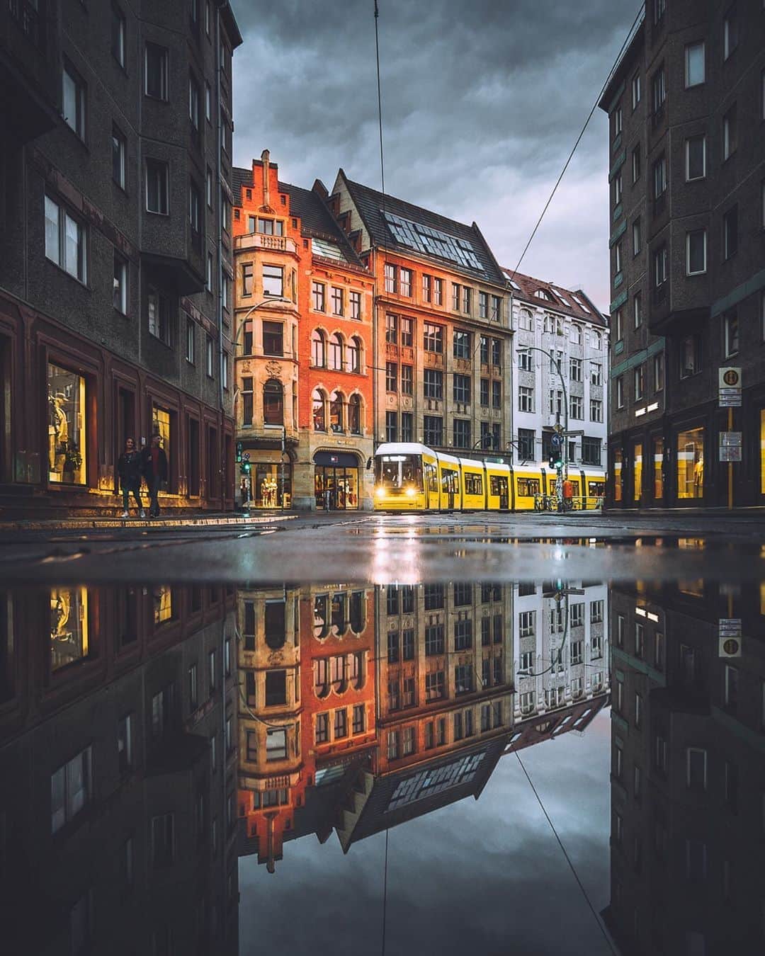 Thomas Kakarekoのインスタグラム：「the best is yet to come  All time favorite mood at one of my preferred photo spots in the city.  #berlin」
