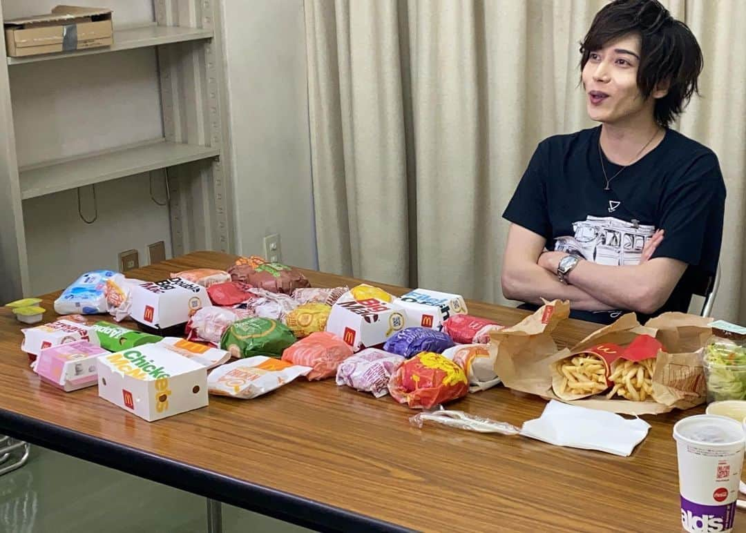 染谷俊之さんのインスタグラム写真 - (染谷俊之Instagram)「マックが食べたくなるでしょう？？②  #染谷俊之  #マクドナルド」7月11日 18時24分 - someya_toshiyuki