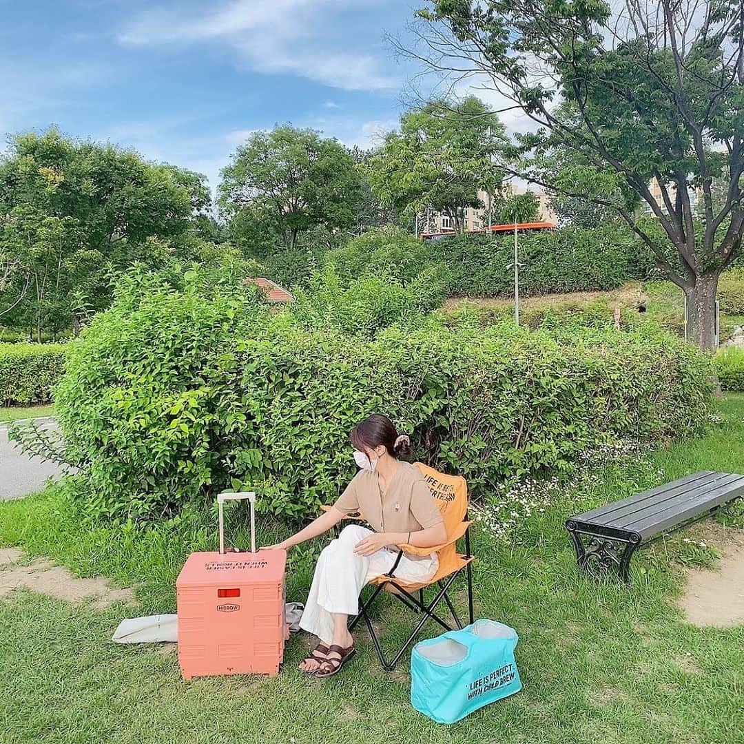 ヘインのインスタグラム：「#hollyscoffee」