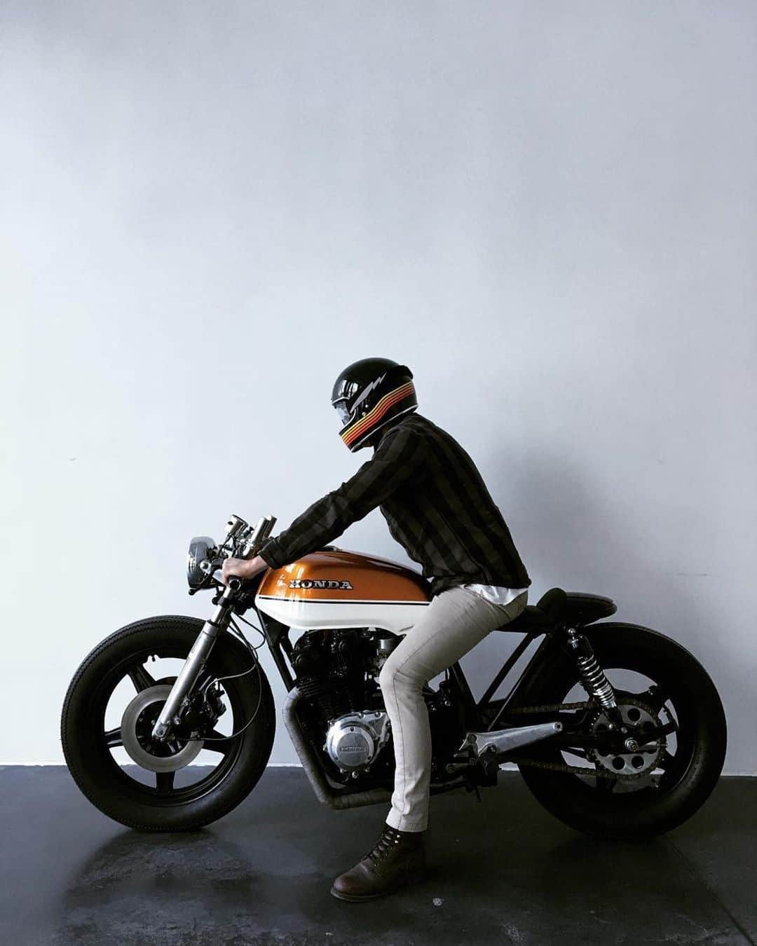 epidemic_motorsさんのインスタグラム写真 - (epidemic_motorsInstagram)「Honda cb750 by @differsmoto #caferacer #bratstyle #scrambler #differs」7月12日 4時17分 - epidemic_motors