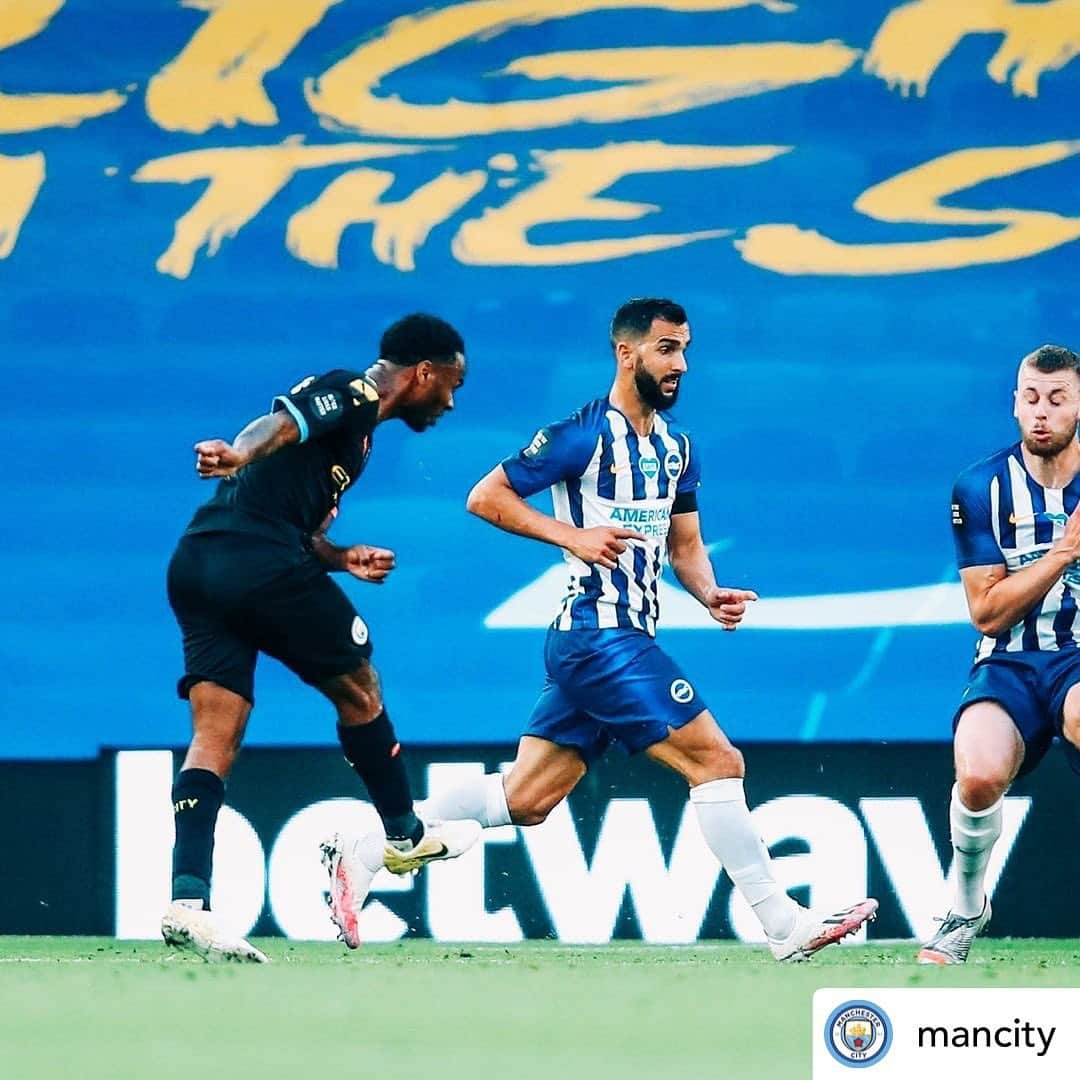 プレミアリーグさんのインスタグラム写真 - (プレミアリーグInstagram)「Scoring Sterling 💪 ⁣ ⁣ ⁣ Repost • @mancity The man of the moment @sterling7 🔥 #mancity」7月12日 4時50分 - premierleague