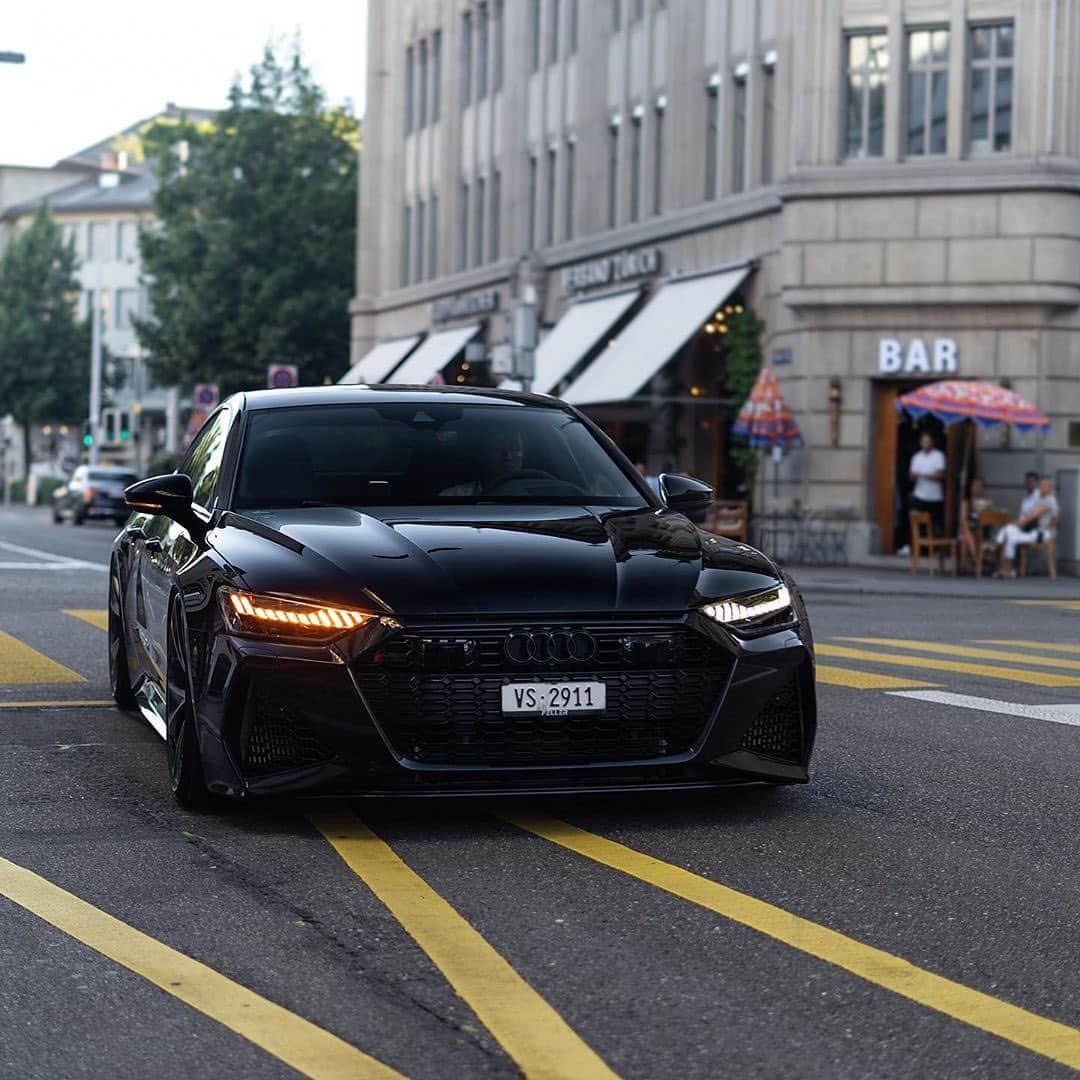 CarsWithoutLimitsさんのインスタグラム写真 - (CarsWithoutLimitsInstagram)「Sinister #Audi #RS7 Photos @srs_swissrichstreets  #carswithoutlimits」7月12日 4時49分 - carswithoutlimits