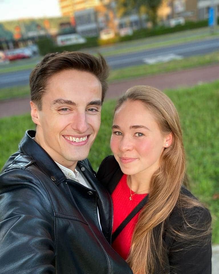 エイトォーラ・トールズドッティルのインスタグラム：「Kan altijd lachen met jou moppie!! #friends❤️」