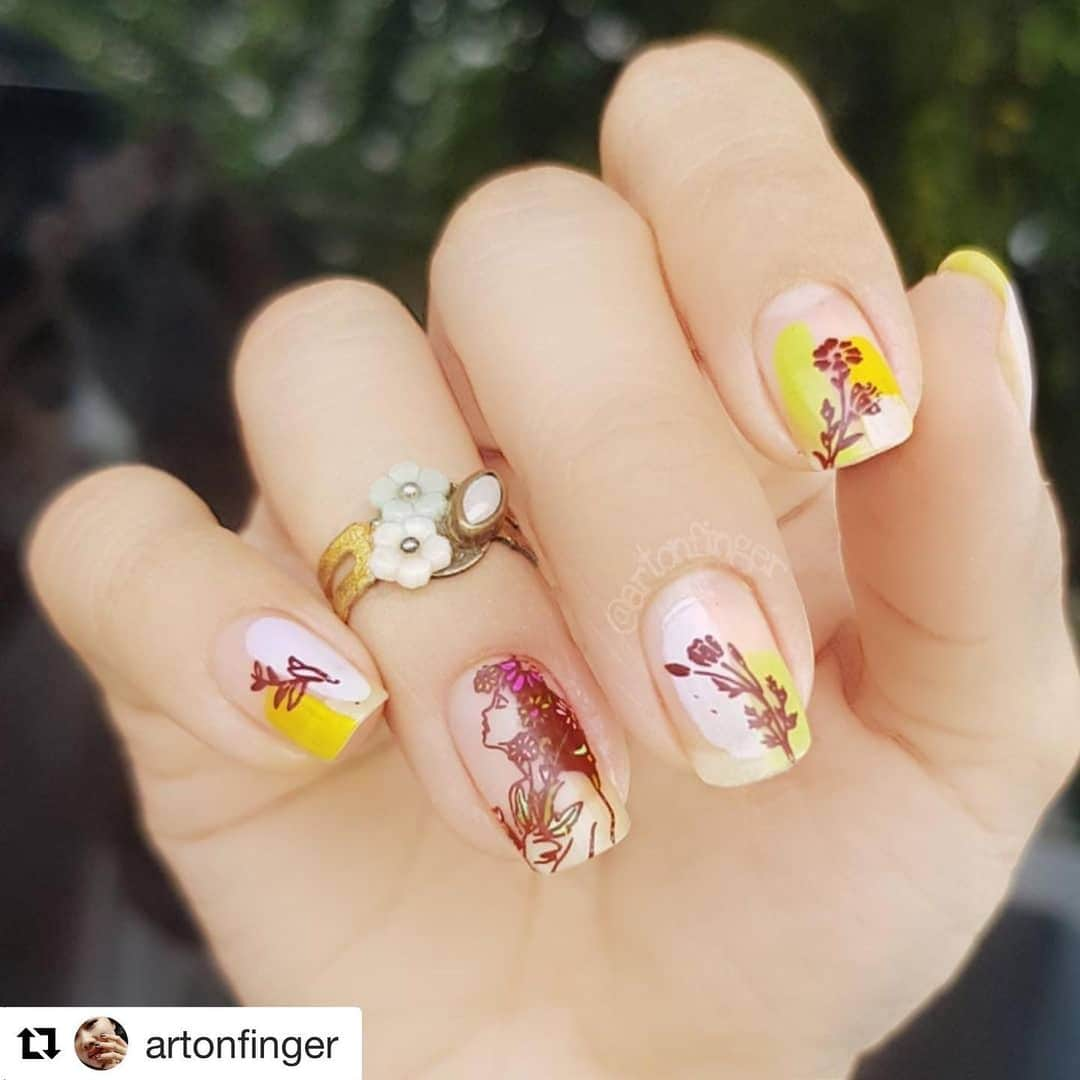 Nail Designsさんのインスタグラム写真 - (Nail DesignsInstagram)「#Repost @artonfinger  ・・・  My entry for #rainbownailsjuly #matte #floral#artonfinger #flowers #naked #nailitdaily #nakednails #nudenails #negativespace #naturalnails #healthynails #flowernails #stampingnailart #reversestamping #advancedstamping #stampingplates #nailart #nailspafeature」7月12日 4時55分 - nailartfeature