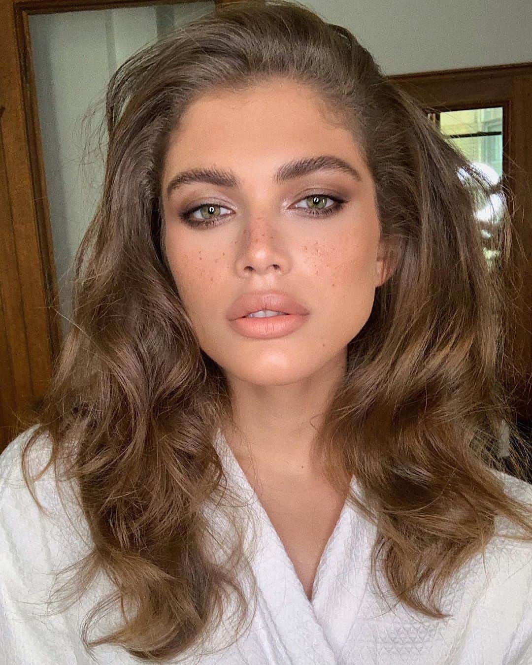 Teen Vogueさんのインスタグラム写真 - (Teen VogueInstagram)「Valentina Sampaio (@valentts) just made history yet AGAIN as @si_swimsuit's first trans model 🙌🏼read more at the link in bio~」7月12日 5時00分 - teenvogue