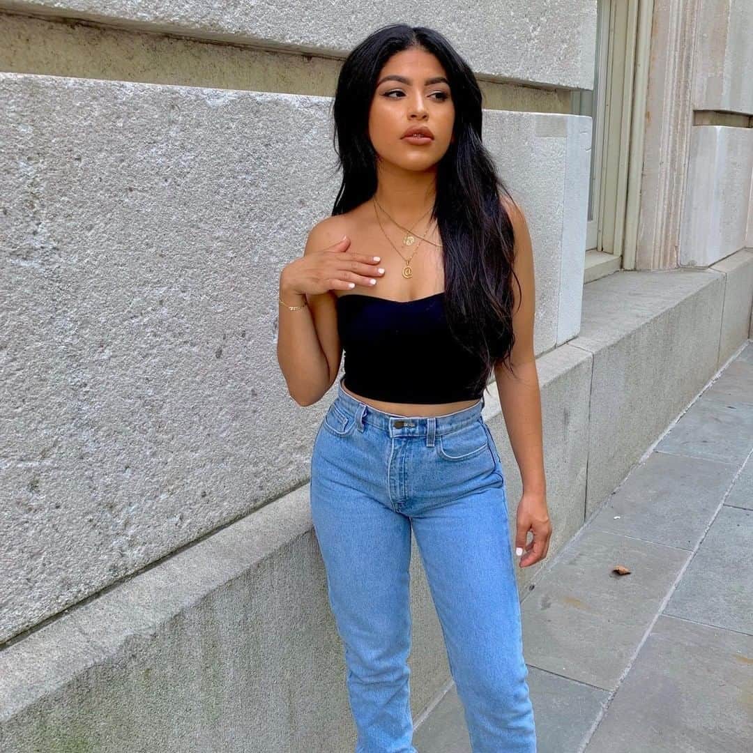 American Apparelさんのインスタグラム写真 - (American ApparelInstagram)「@mayyyyyrene takes center stage in the AA High Waist Jean. Link in Bio. Tag us for a feature. . . #AmericanApparel #HighWaist #Denim」7月12日 5時00分 - americanapparel