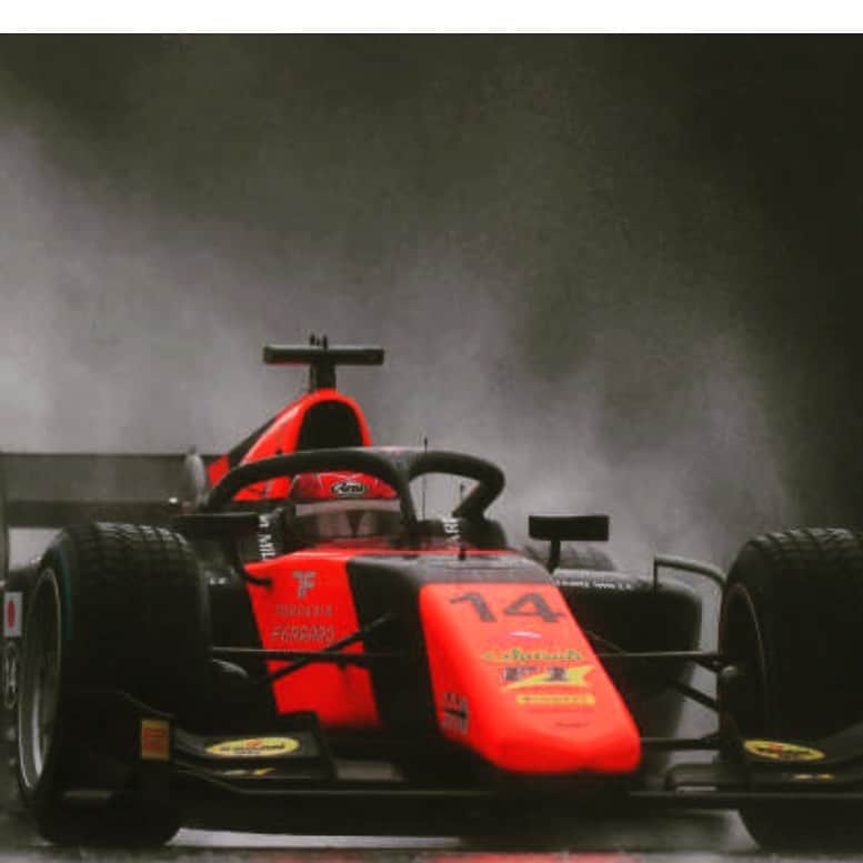 松下信治のインスタグラム：「Mega pace under the rain but unfortunately I had to stop 2 times at box due to issue of the front tyre..but performance is there now. Let’s see what we can do for tomorrow, start from the back.  雨でのペースは凄く良かったですが、ピットアウト後、7位でタイヤが外れてしまい、全てを失ってしまいました。パフォーマンスは良く、自信にも繋がる内容でしたので、明日後ろから何ができるかトライしてみます。」
