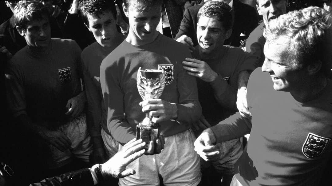 ハリー・ケインのインスタグラム：「Very sad to hear the news about 1966 World Cup winner Jack Charlton. My deepest condolences to his family and friends. Rest in peace.」