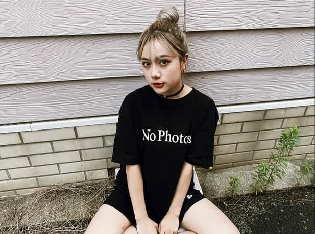 樽井みかさんのインスタグラム写真 - (樽井みかInstagram)「・ ・ #みかmood  最近ダボTシャツはまりがちなわたすです★ 『No Photos』 @fxxkingrabbits ｻﾝのお洋服 ・ ・ S sizeで丁度良いダボさなので短パンと合わせると可愛いね💁🏼‍♀️ ・ ・ #FR2 #カジュアル  #コーデ」7月11日 20時54分 - miiica_home