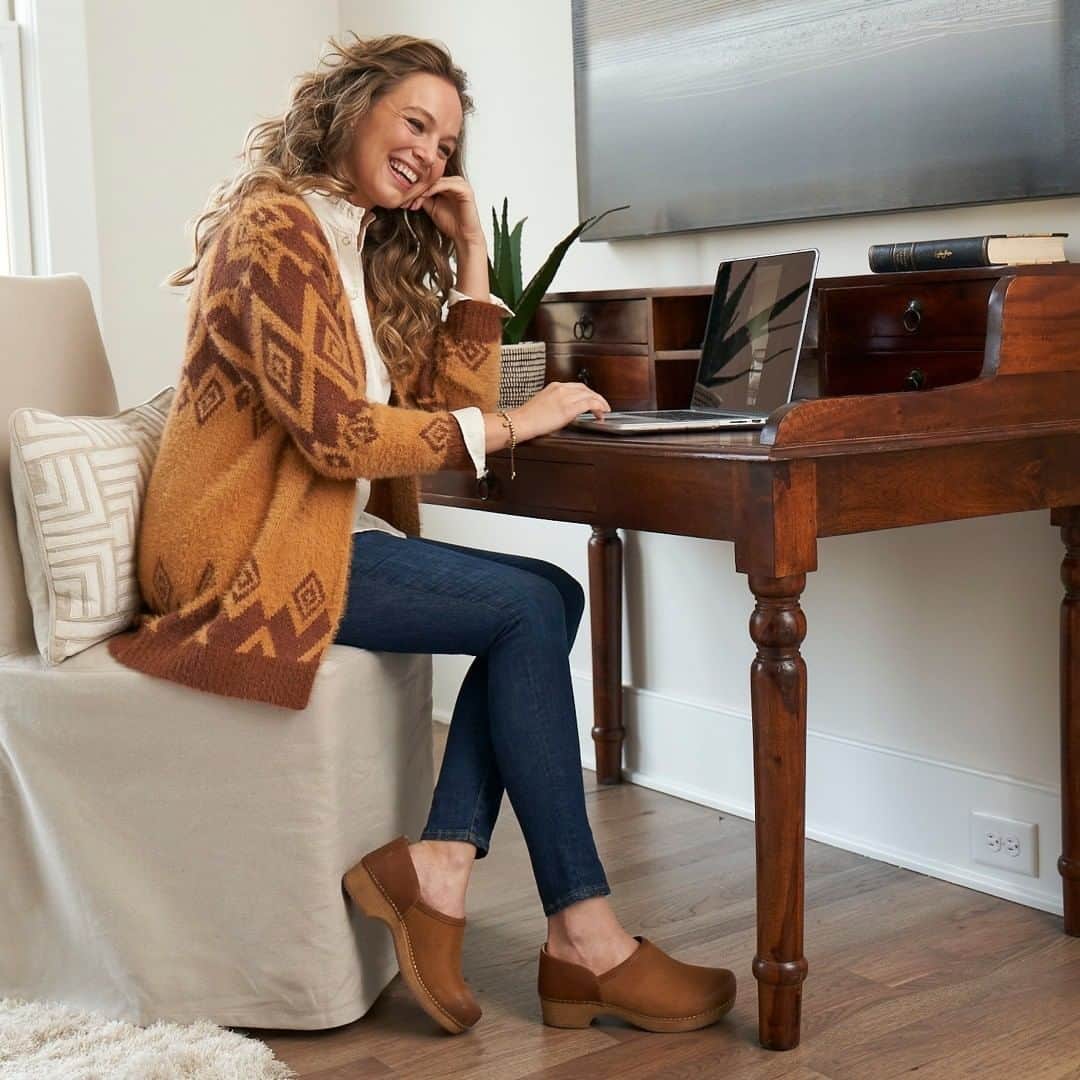 ダンスコのインスタグラム：「Your new favorite home office staple.」