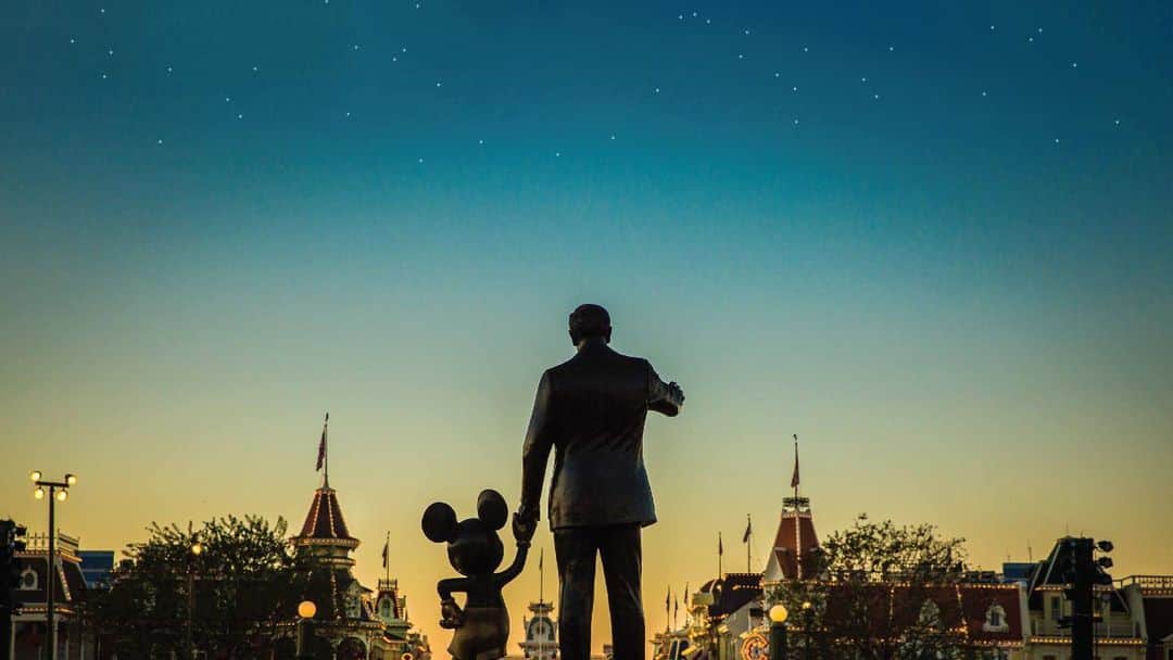 Walt Disney Worldのインスタグラム：「This morning marks another milestone in the phased reopening of #WaltDisneyWorld Resort, as Magic Kingdom Park and Disney’s Animal Kingdom Theme Park welcome guests for the first time in months. Check out the @DisneyParksBlog for updates throughout the day. ✨」