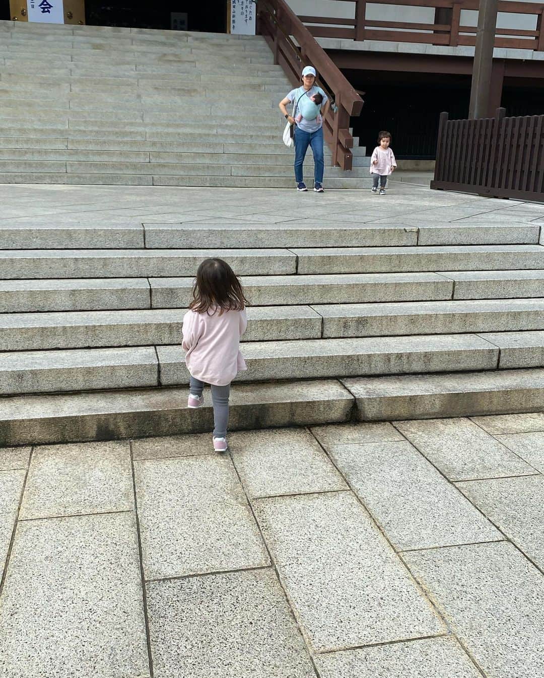 光岡映二さんのインスタグラム写真 - (光岡映二Instagram)「お宮参りで成田山新勝寺へ行ったついでに健康招福ダルマを購入してきました。これで家族ならびにジム会員様の健康は守られました！」7月11日 21時20分 - eijimitsuoka