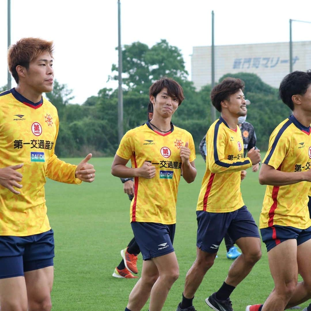 ギラヴァンツ北九州さんのインスタグラム写真 - (ギラヴァンツ北九州Instagram)「. recovery & training⚽️ 岡山戦・京都戦・磐田戦と連戦になりますが、チーム全員で乗り切ります‼️ . #ギラヴァンツ北九州 #ギラヴァンツ #北九州」7月11日 21時32分 - giravanz_kitakyushu