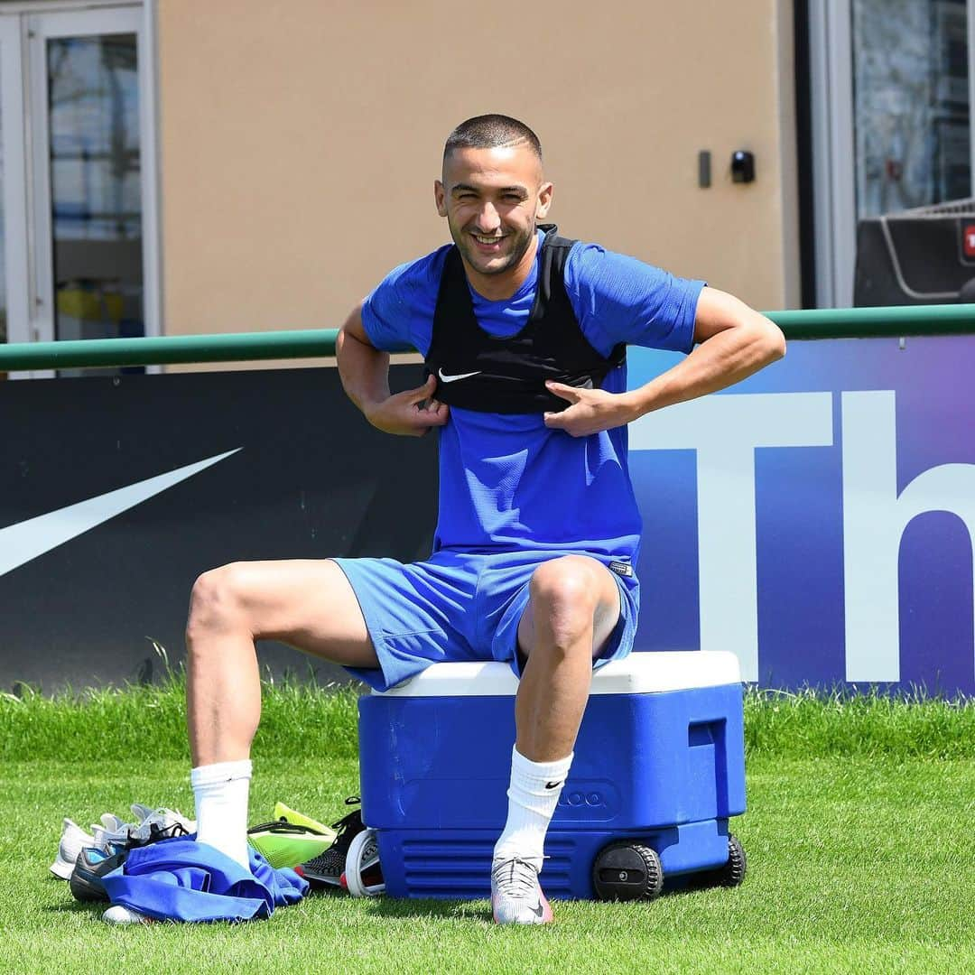 チェルシーFCさんのインスタグラム写真 - (チェルシーFCInstagram)「Welcome to Chelsea, Hakim! 👋 #CFC #Chelsea」7月11日 21時56分 - chelseafc