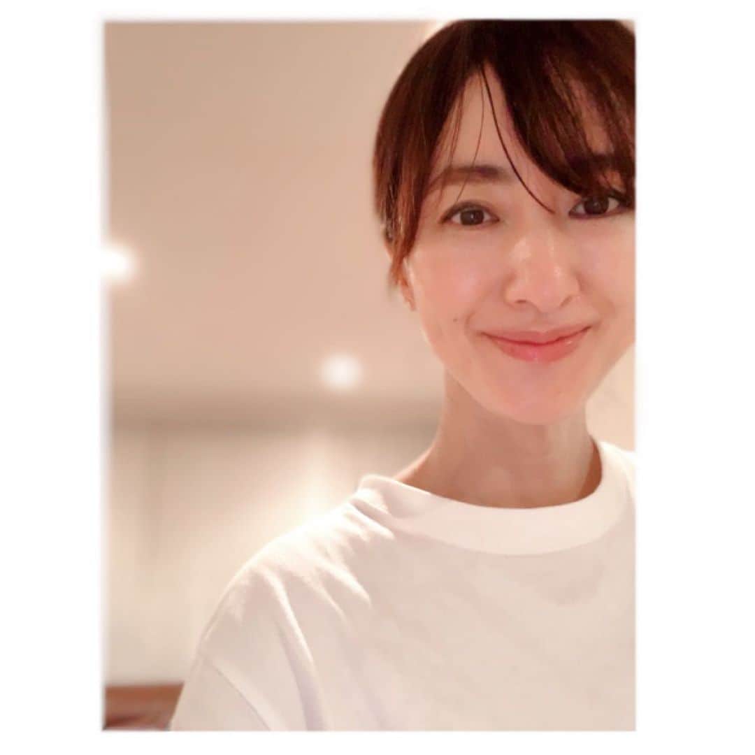 前田ゆかのインスタグラム：「今日はイワシ料理！  小骨も食べれてカルシウムが摂れ血液サラサラに、疲れた日に食べたいイワシと梅の組み合わせ。 今夜は梅しそ巻きを作りました✨  フライに蒲焼きに、 イワシ料理最近よく食べてます。  #おうちごはん #こんやのばんごはん  #maeyukareshipi」