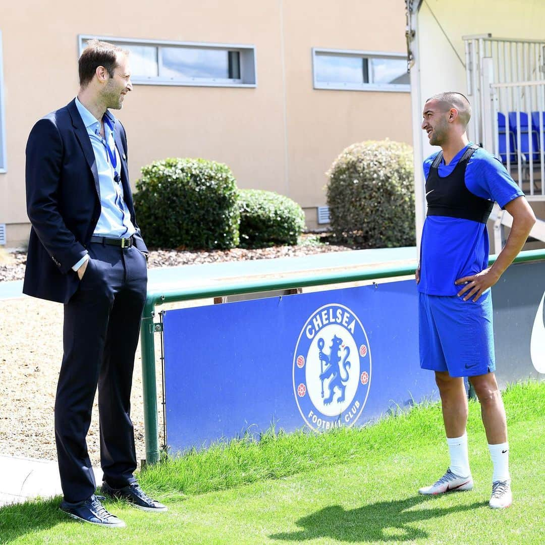 チェルシーFCさんのインスタグラム写真 - (チェルシーFCInstagram)「Hakim Ziyech’s first training session as a Blue! 🙌 #CFC #Chelsea」7月11日 22時27分 - chelseafc