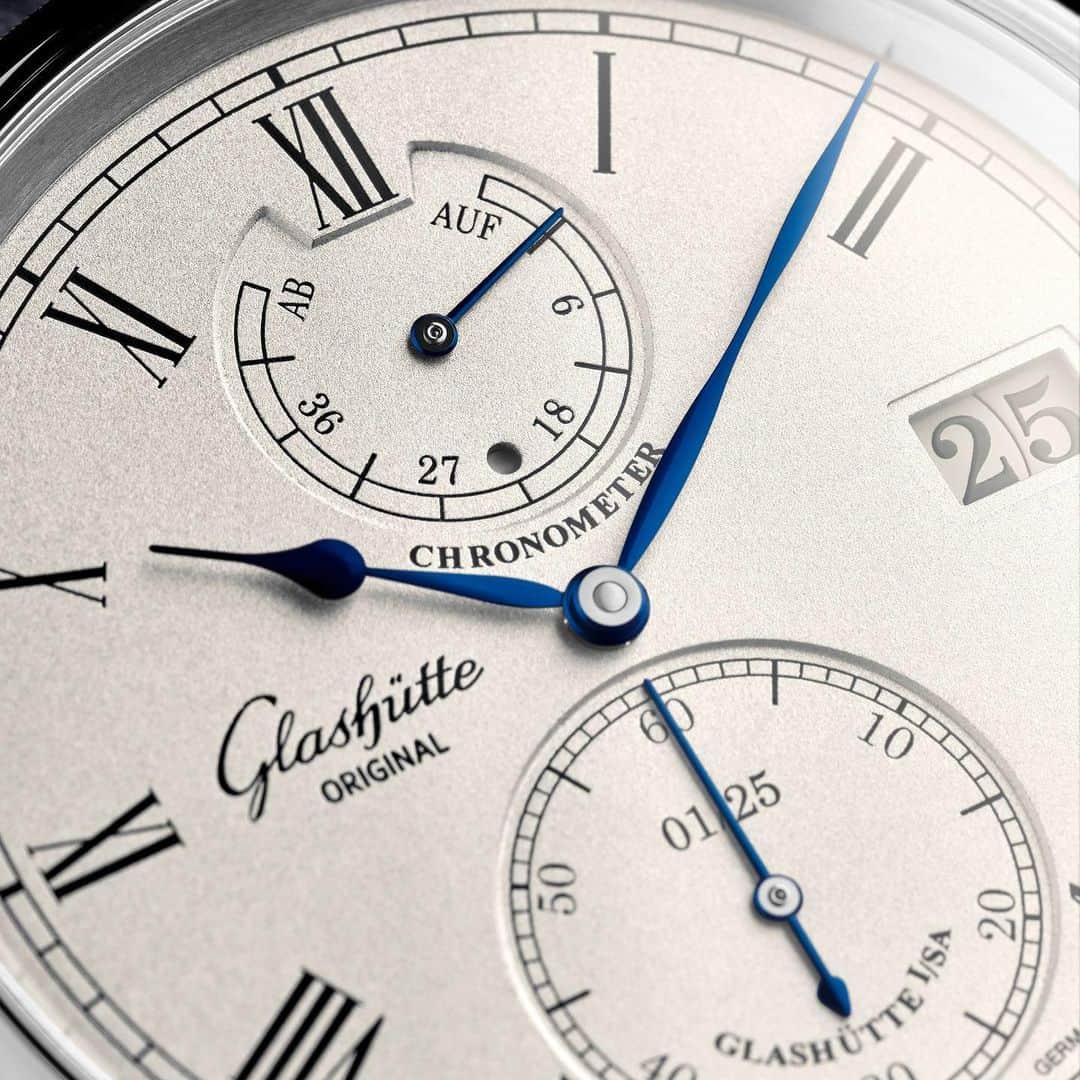 グラスヒュッテさんのインスタグラム写真 - (グラスヒュッテInstagram)「Manufactory solutions for modern needs.⁠⠀ ⁠⠀ Beyond its trademark legibility, the new Senator Chronometer - Limited Edition offers an exceptional second-stop reset mechanism for accurate time synchronization, the Panorama Date display with concentric date discs and a running time display. All powered by the manual winding Manufactory Calibre 58-03.⁠⠀ ⁠⠀ #GlashütteOriginal #GlashuetteOriginal #SenatorChronometer #chronometer #marinechronometer #watchdesign #madeingermany #watchmakingart #wotd #instawatch #watchesofinstagram #vintageinspired⁠⠀」7月11日 22時56分 - glashuetteoriginal