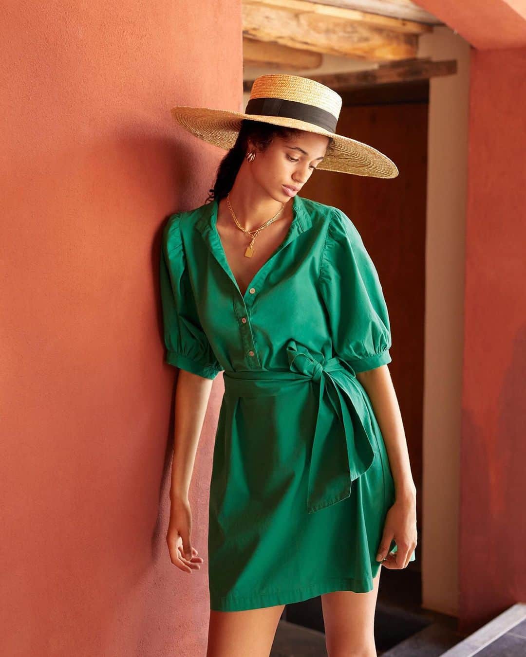 Anthropologieさんのインスタグラム写真 - (AnthropologieInstagram)「We're in 💚with crisp summer dresses in saturated shades (link in bio to shop)」7月11日 22時58分 - anthropologie