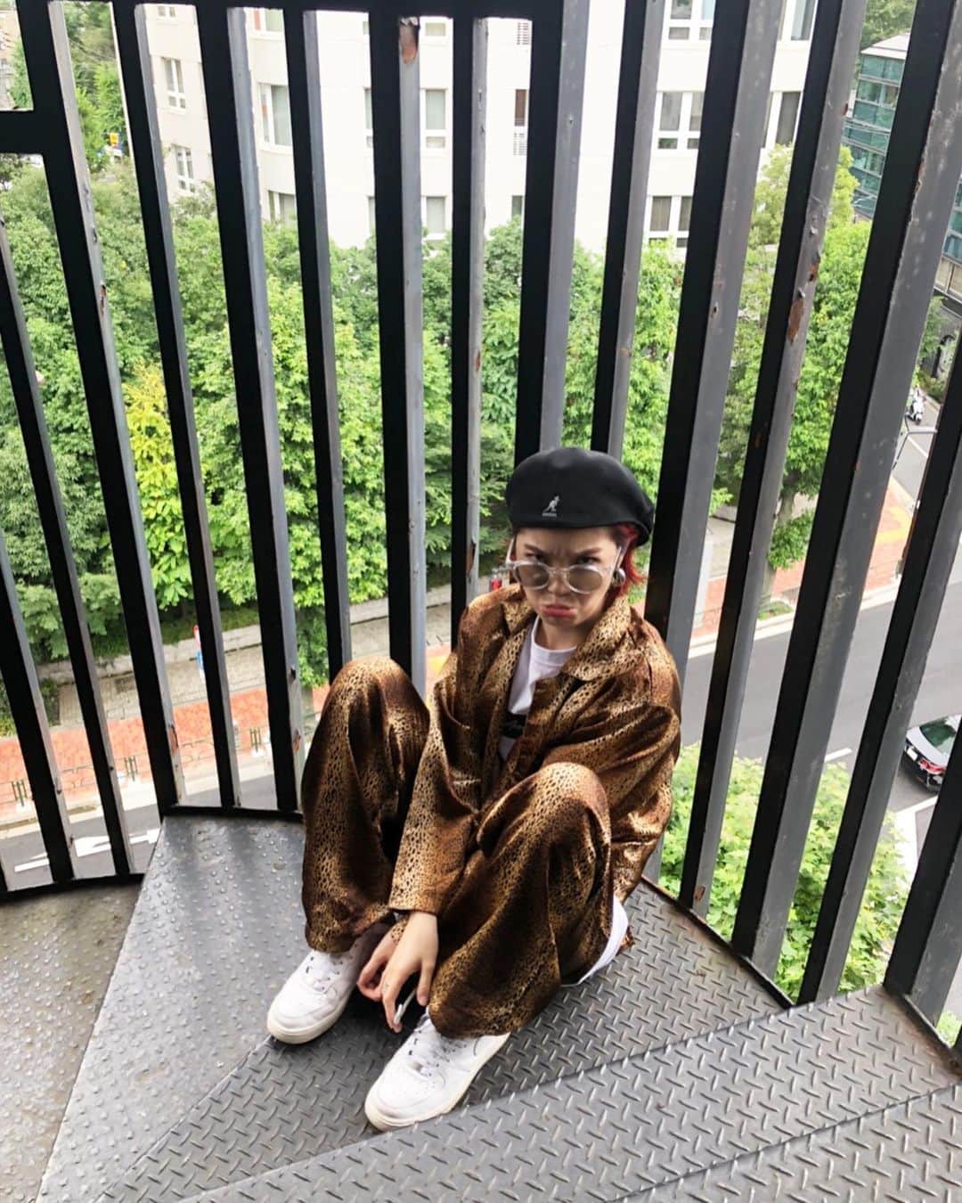 Lil’Fang さんのインスタグラム写真 - (Lil’Fang Instagram)「🐆🐆✌🏻﻿ ﻿ ﻿ USEDで買ったレオパードの﻿ パジャマセットアップ🤤﻿ ﻿ めちゃくちゃ着やすい﻿ 最近のお気に入りっす﻿ ﻿ うん、2枚目の写真の顔なw﻿ ﻿」7月11日 23時06分 - lilfang_faky