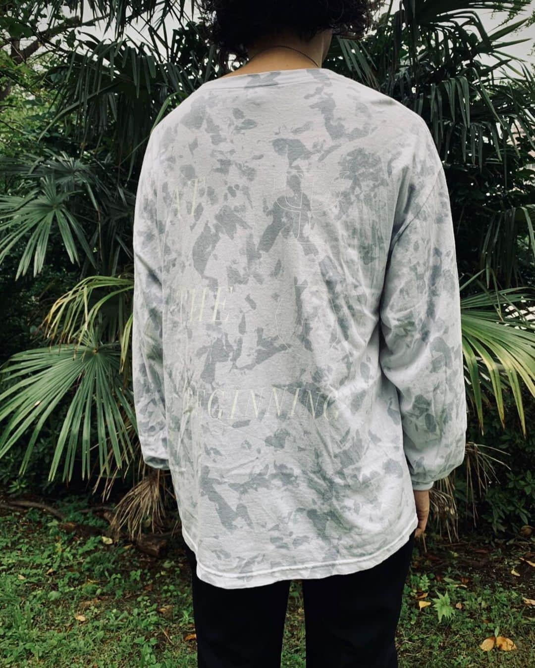 THE NOVEMBERSさんのインスタグラム写真 - (THE NOVEMBERSInstagram)「【NEW ITEM】  ATB Tie-Dye Long Sleeve(MERZ-0213)  https://t.co/iz5dF7UGQp  「自分が欲しいから独断的に作ったアイテム」シリーズの新作。シルエットの良さや着心地を重視したボディ選定から、色味・柄の出し方までこだわったタイダイ染めまで、吉木が監修いたしました。バックプリントは小林が担当しました。オーバーサイズで着るのも、ジャストサイズで着るのも、共に勧めです。  9000yen  綿100％ サイズ（ｃｍ） L 身丈 79 身巾 56 袖丈 62  XL 身丈 81 身巾 61 袖丈 64  ＊染め加工時の縮みのため、商品サイズに個体差がございます。 ＊手作業による染め加工の特質上、色味に個体差がございます。　　 ＊水や摩擦などにより色落ち、移染する場合がございます。"	 	 #thenovembers #longsleeve  #tiedye」7月11日 23時10分 - the_novembers