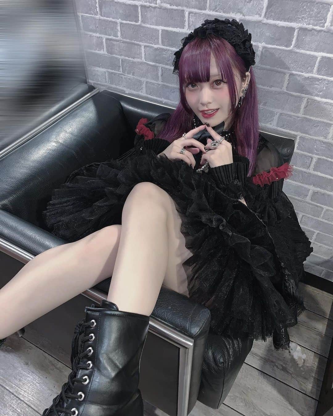 のインスタグラム：「🥀」