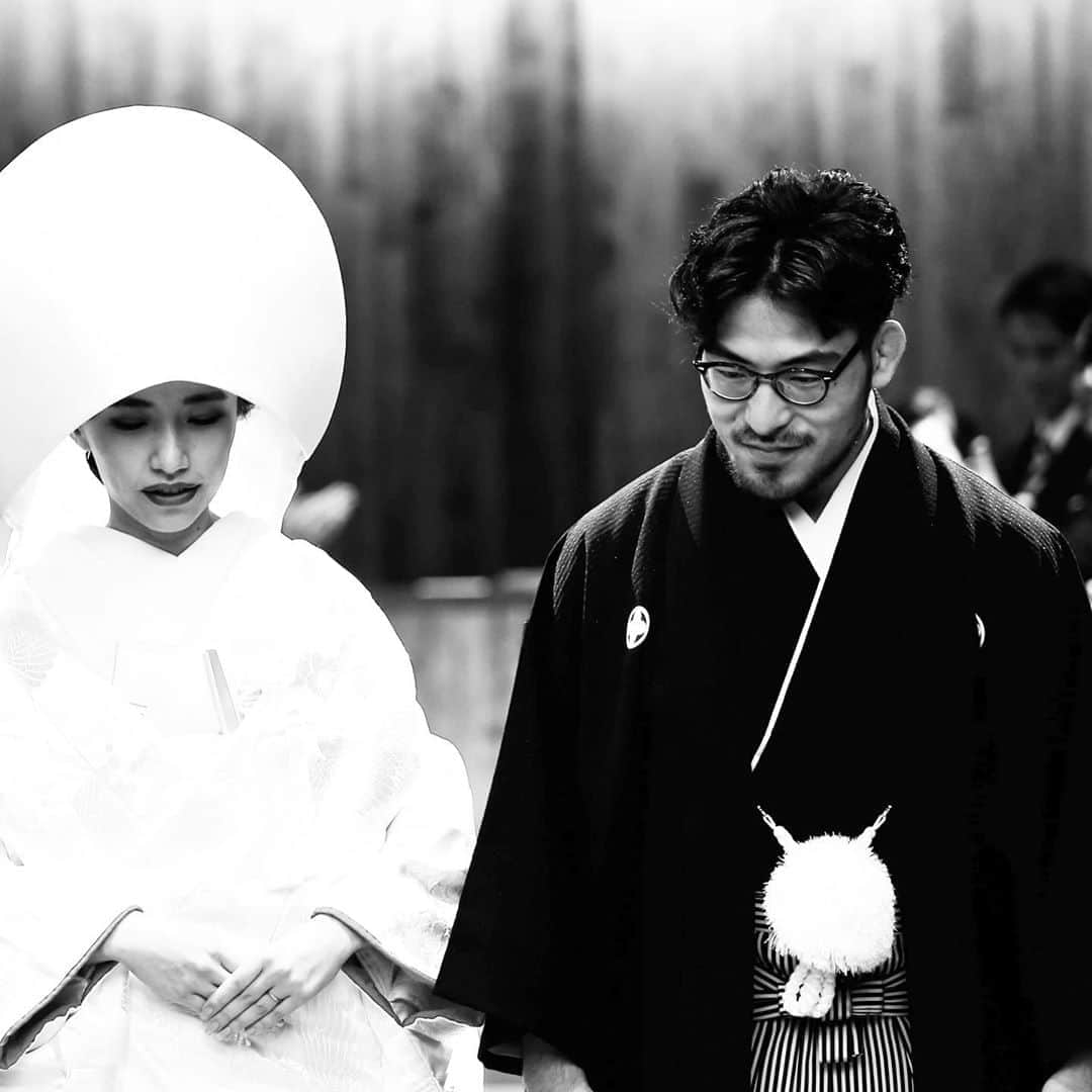 RIKAPEPEのインスタグラム：「今日は結婚記念日。柔術家のお嫁さんになって2年が経ちました。その月日は、本当に修行の様な濃密な毎日で。2人にしか経験出来ない素晴らしい出来事や厳しい試練もあり、全ての出来事を有り難く受け止めたいと思います。ウナギも元気です。これからも日々のささやかな幸せを噛みしめ、また2人で力を合わせて歩んで行きたいと思います。ありがとうございます。  #結婚記念日 #夫婦」