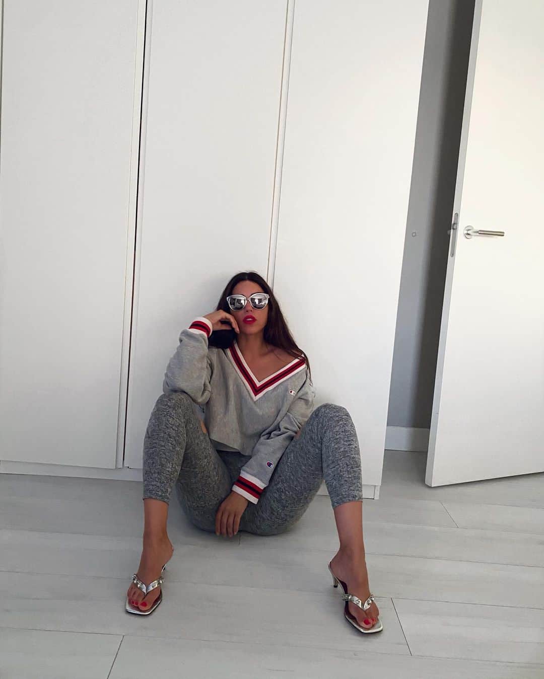 ヨランテ・ヴァン・カスベルヘンのインスタグラム：「Cutest photographer alert 🕶 XessXava 😍」
