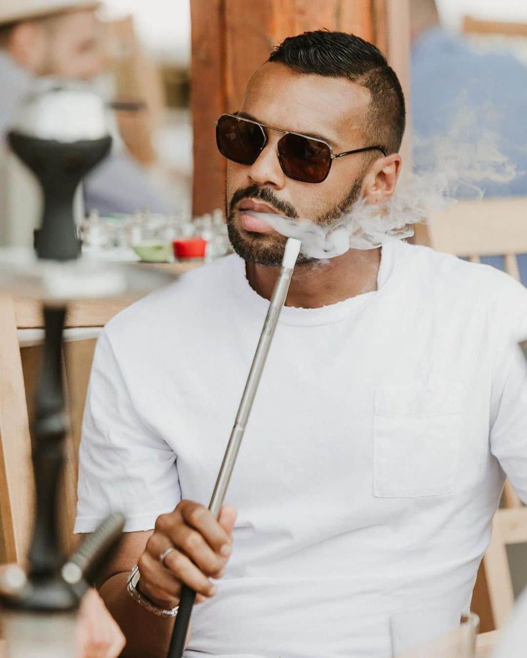 マーヴィン・マティプのインスタグラム：「Dolce Vita Greek Style  Tolle Tage, geile Leute, Gastfreundschaft vom anderen Stern und einfach ne gute Zeit  @dimi.l7 @edenofshaka @kwstas_bilzerian @shishaart.greece @pledlinho30 @achinos_beach_kritikos #ελαμεσα #shopa #saloniki #greek #friends」