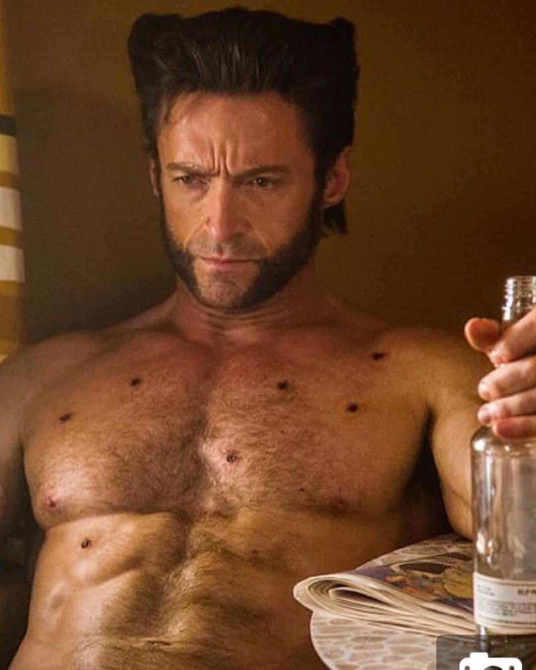 ヒュー・ジャックマンのインスタグラム：「Days Of Future Past becomes the first movie to air on Disney+ uncensored. That was my future but let’s be honest ... it’s more like my past.」