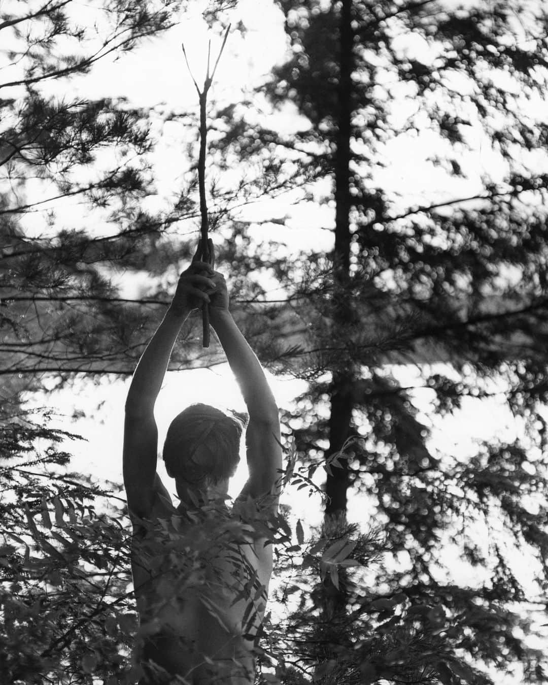 ブルース・ウェーバーさんのインスタグラム写真 - (ブルース・ウェーバーInstagram)「@EthanZBrowne, Pete’s Rock, Adirondacks, NY, 1992.」7月12日 0時04分 - bruce_weber