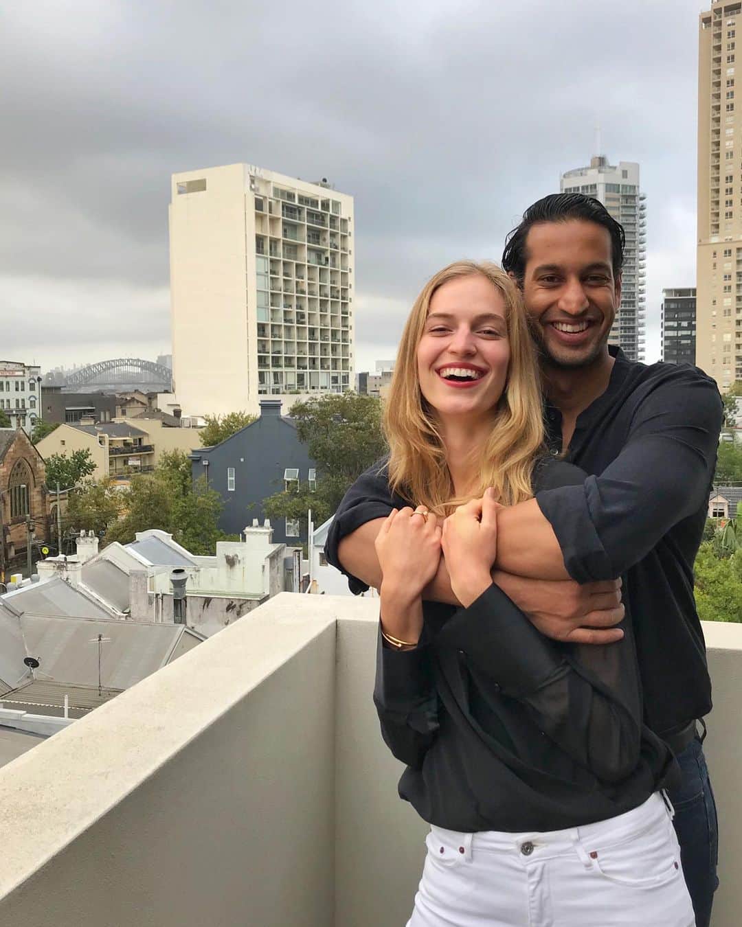 ヴァネッサ・アクセンテのインスタグラム：「Missing you 💕」