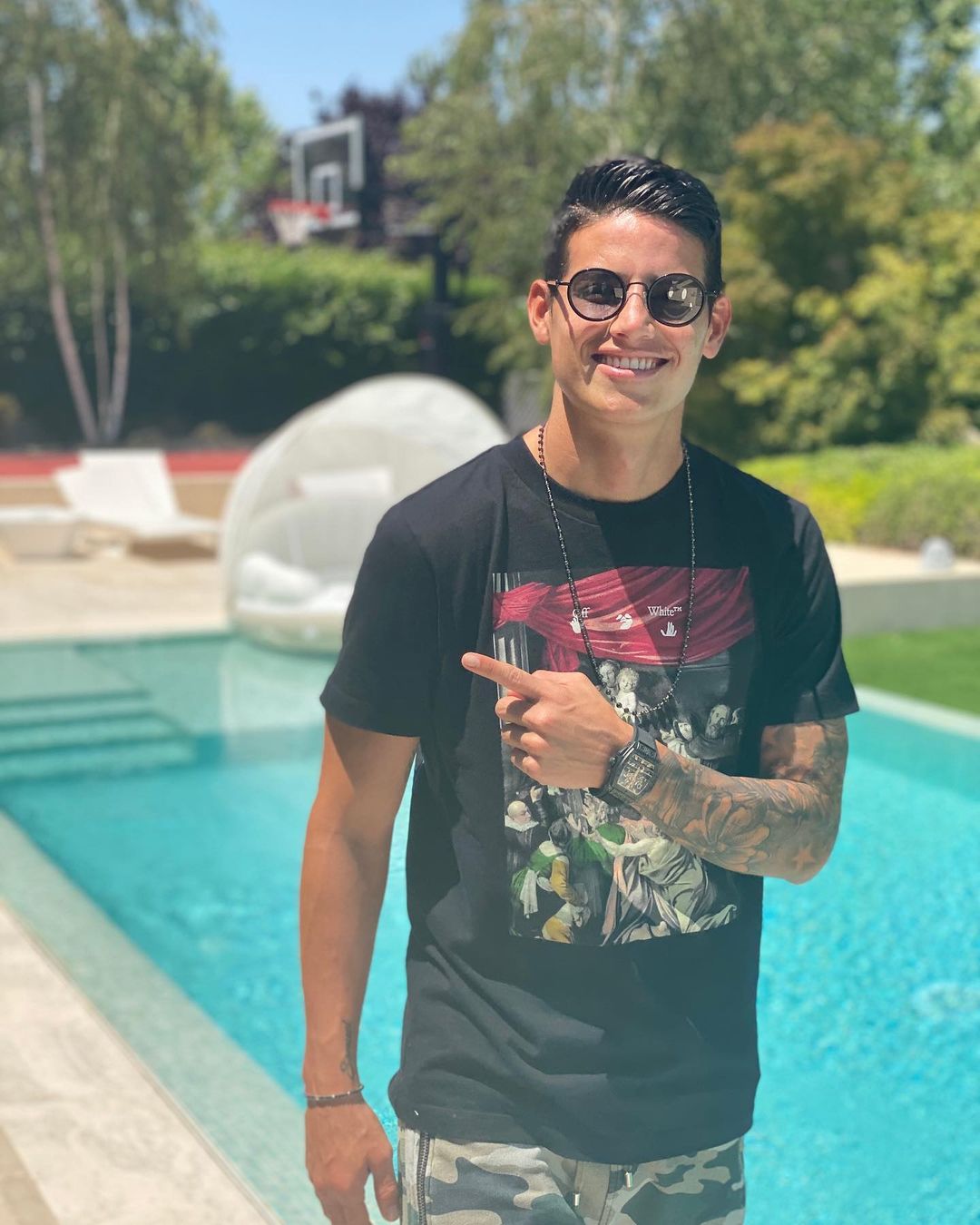 ハメス・ロドリゲスのインスタグラム：「29 🔜⏳😁」