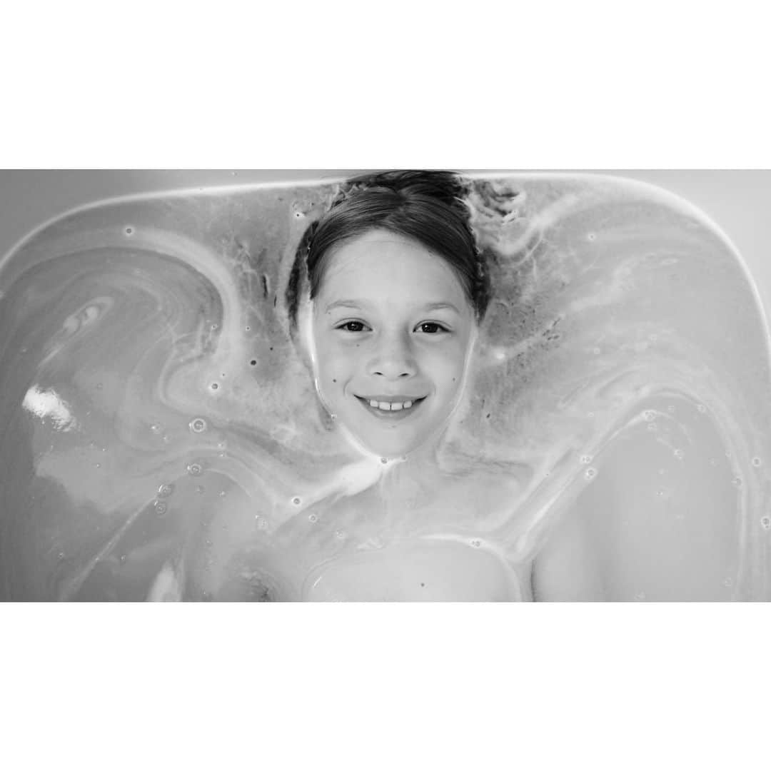 ライアン・ダニエル・ドブソンのインスタグラム：「🛁」